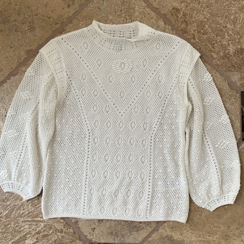 NWOT White House Black Market Mock Neck Top White Sz M